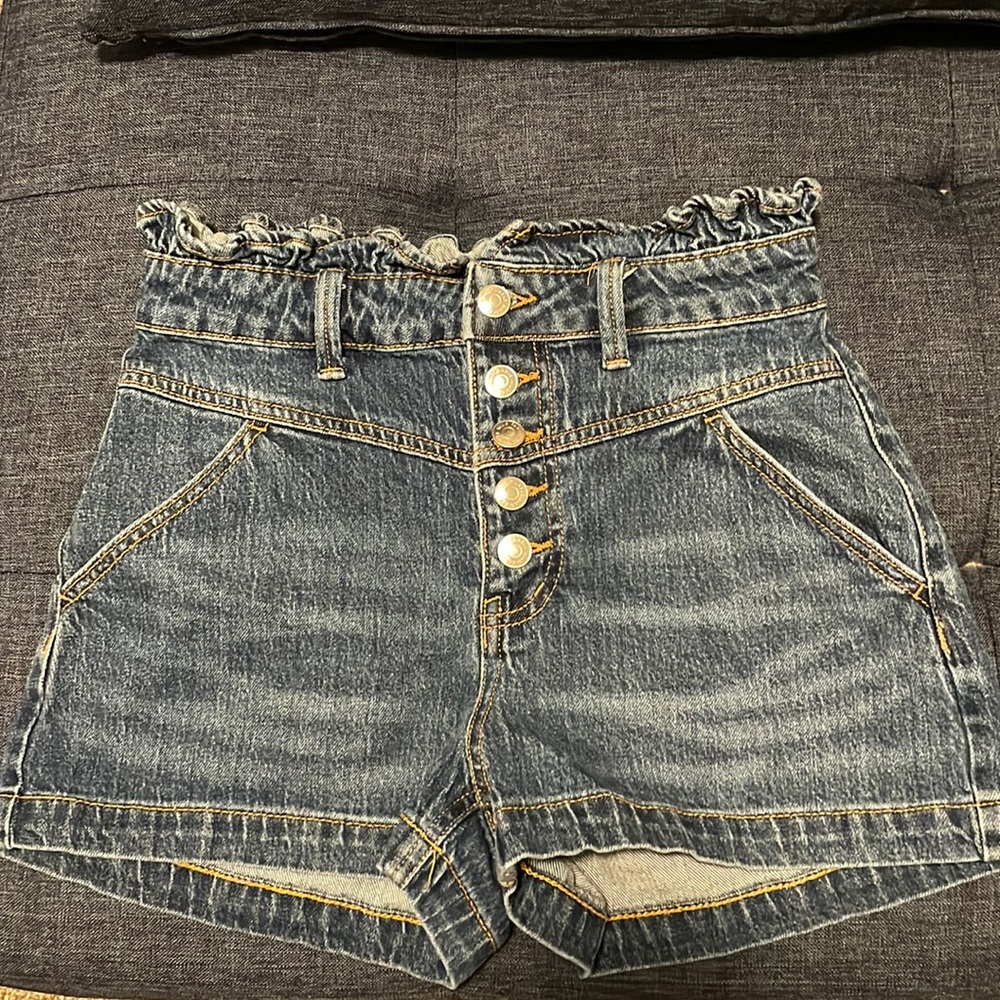High waisted ruffle jean shorts